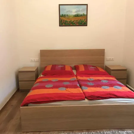Vakantiehuis 9 *