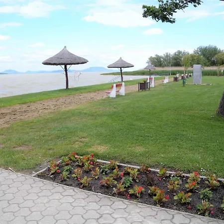 9 * Balatonbereny