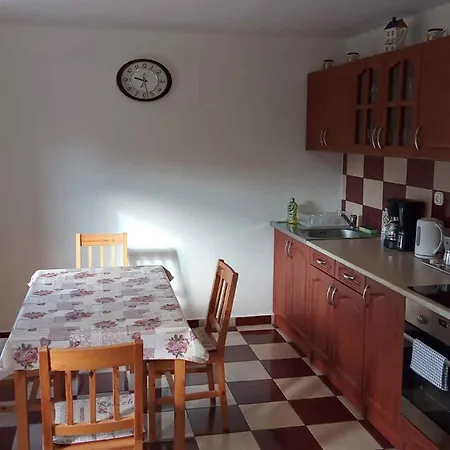 9 Дом отдыха *