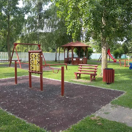 Vakantiehuis 9 *