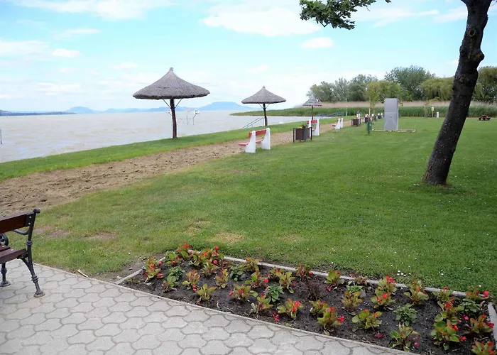 9 * Балатонберень